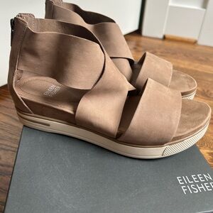 Eileen Fisher Sport Nu sandal NEW size 7.5 tumbled nubuck color